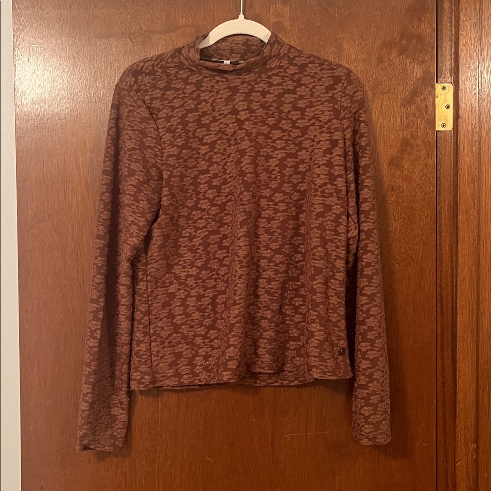 Scotch & Soda Floral Turtleneck - Picture 5 of 11